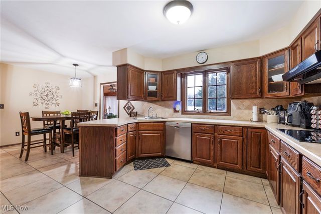 456 Greenmont Drive, Canfield, OH 44406