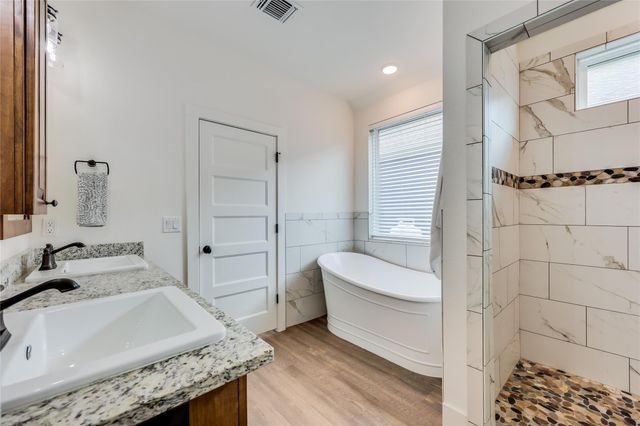 325 Charli CIR, Liberty Hill, TX 78642