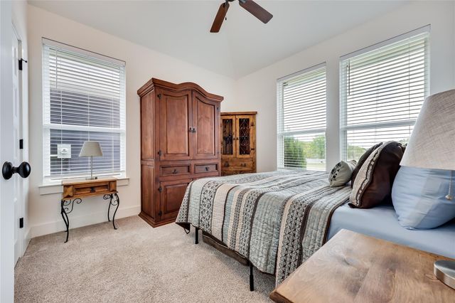 325 Charli CIR, Liberty Hill, TX 78642