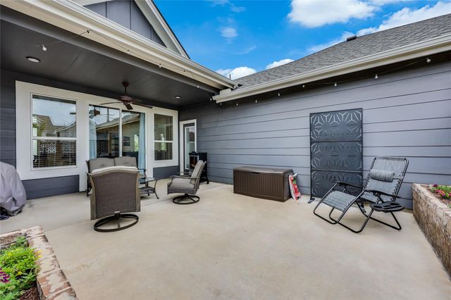 325 Charli CIR, Liberty Hill, TX 78642