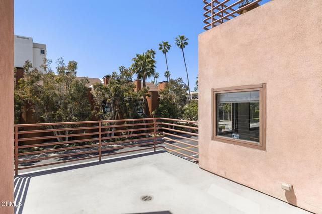 2110 Main Street, Santa Monica, CA 90405