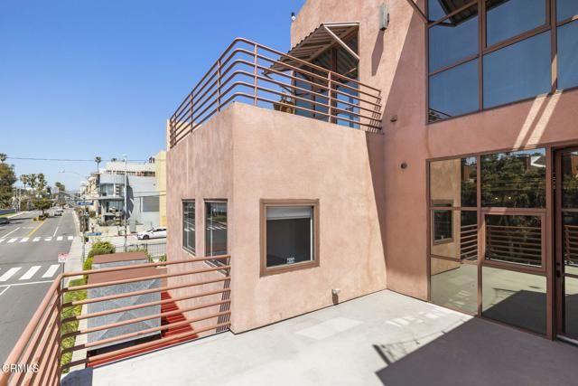2110 Main Street, Santa Monica, CA 90405