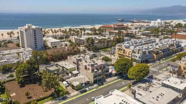 2110 Main Street, Santa Monica, CA 90405