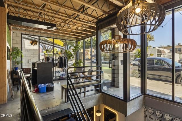 2110 Main Street, Santa Monica, CA 90405