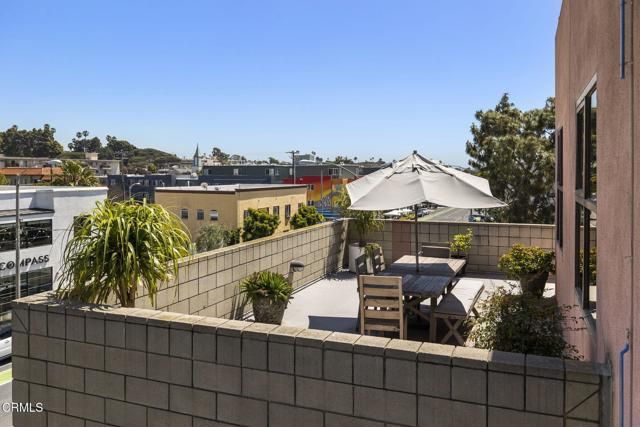 2110 Main Street, Santa Monica, CA 90405