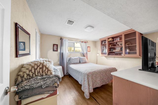3926 Heatherbrook Drive, Houston, TX 77045