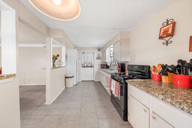 3926 Heatherbrook Drive, Houston, TX 77045