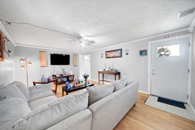 3926 Heatherbrook Drive, Houston, TX 77045