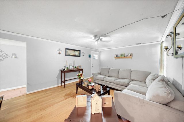 3926 Heatherbrook Drive, Houston, TX 77045