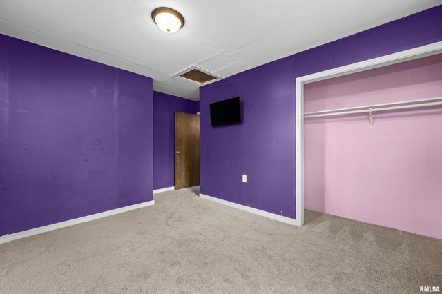 158 5TH Street, Silvis, IL 61282