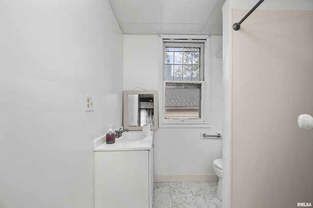 158 5TH Street, Silvis, IL 61282