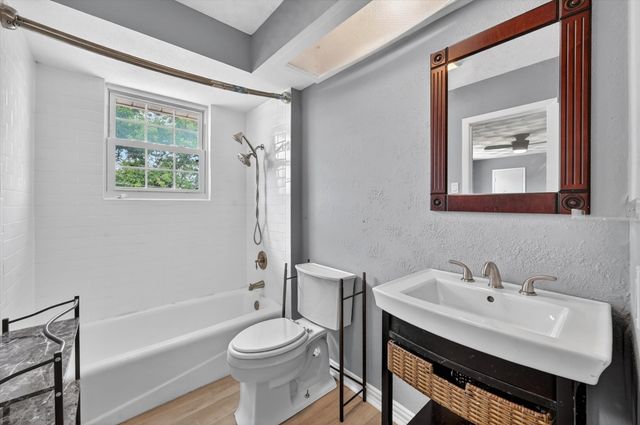 3625 Parader Court, Dallas, TX 75228