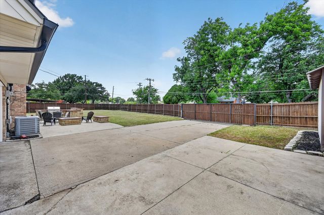 3625 Parader Court, Dallas, TX 75228