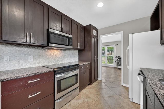 3625 Parader Court, Dallas, TX 75228