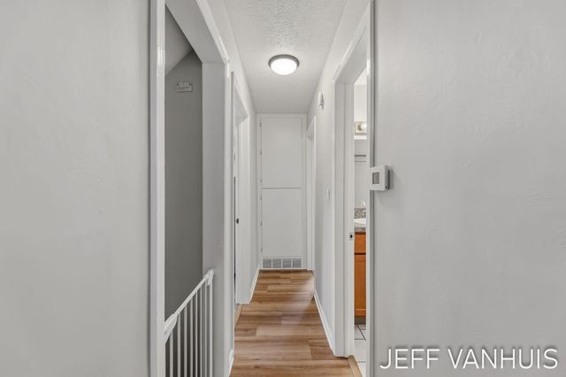 1270 Cedar Street NE, Grand Rapids, MI 49503