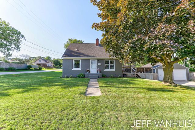 1270 Cedar Street NE, Grand Rapids, MI 49503
