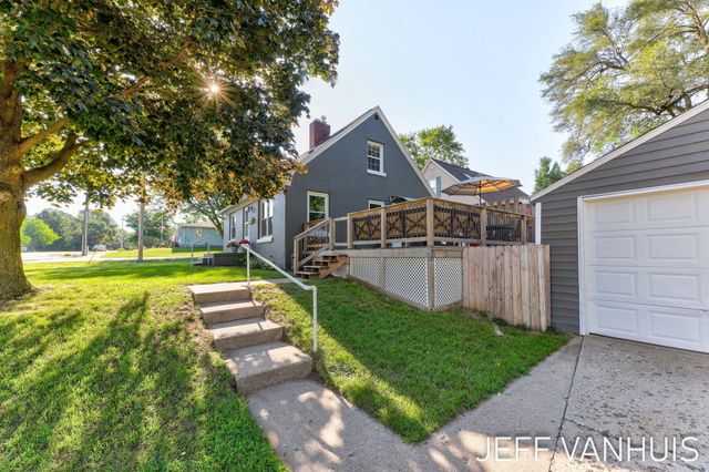 1270 Cedar Street NE, Grand Rapids, MI 49503