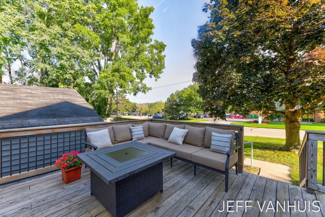 1270 Cedar Street NE, Grand Rapids, MI 49503