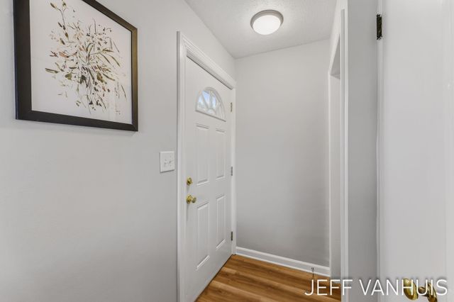1270 Cedar Street NE, Grand Rapids, MI 49503