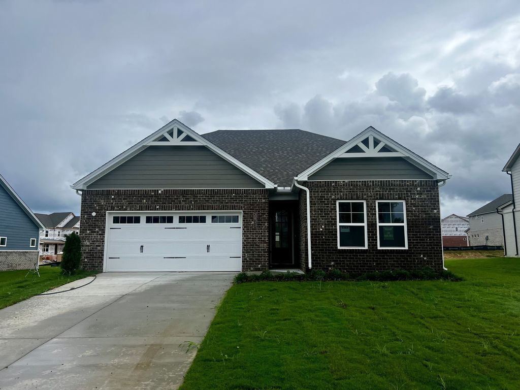 2011 Bennett Creek Dr, Columbia, TN 38401