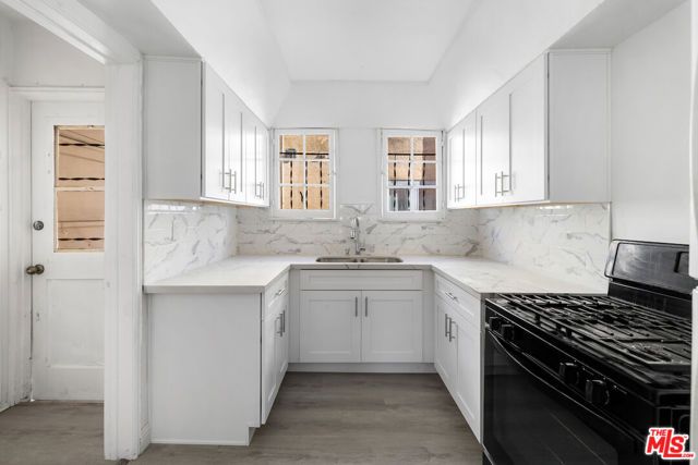 1527 S Bedford Street, Los Angeles, CA 90035