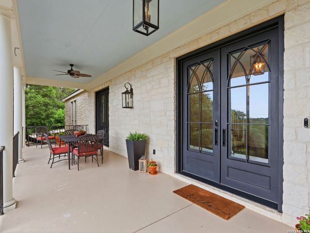 173 Falling Hills, New Braunfels, TX 78132