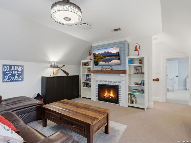 173 Falling Hills, New Braunfels, TX 78132