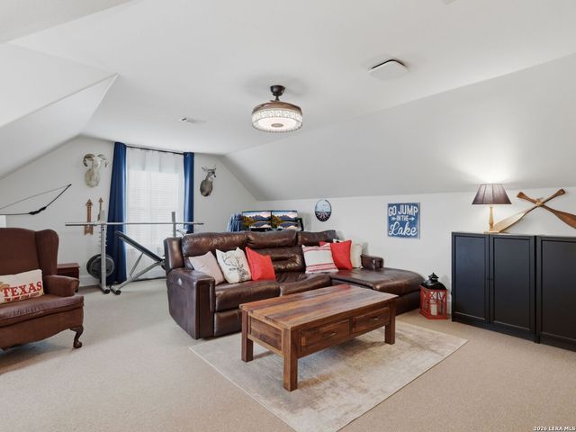 173 Falling Hills, New Braunfels, TX 78132