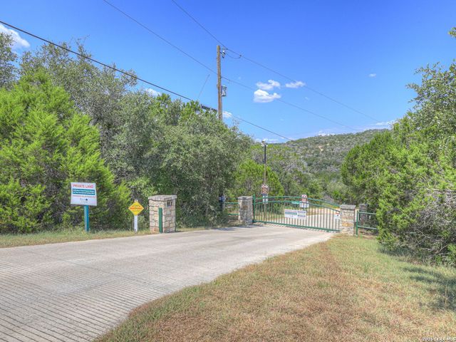 173 Falling Hills, New Braunfels, TX 78132