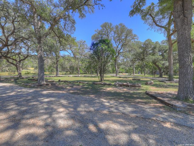173 Falling Hills, New Braunfels, TX 78132
