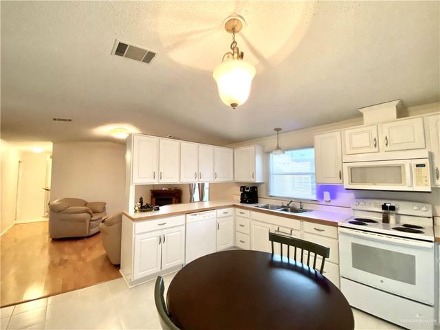 2500 E Bogey Drive, Mission, TX 78572