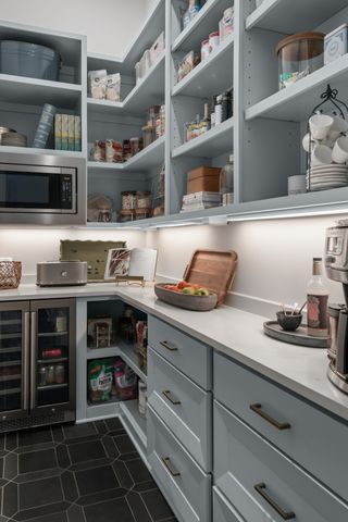 8146 Heirloom Blvd, College Grove, TN 37046