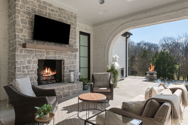 8146 Heirloom Blvd, College Grove, TN 37046