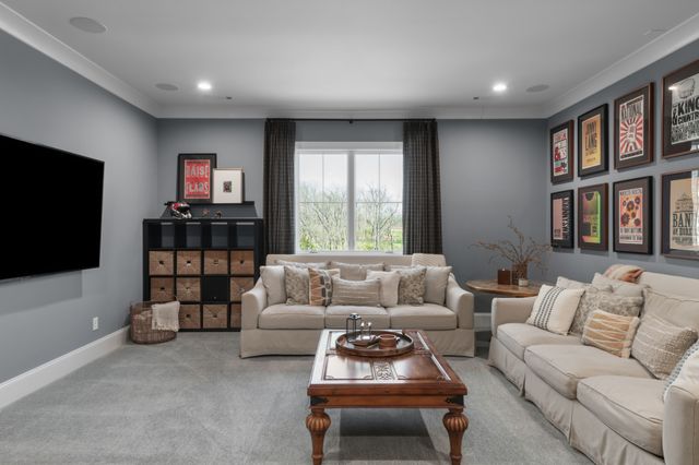 8146 Heirloom Blvd, College Grove, TN 37046