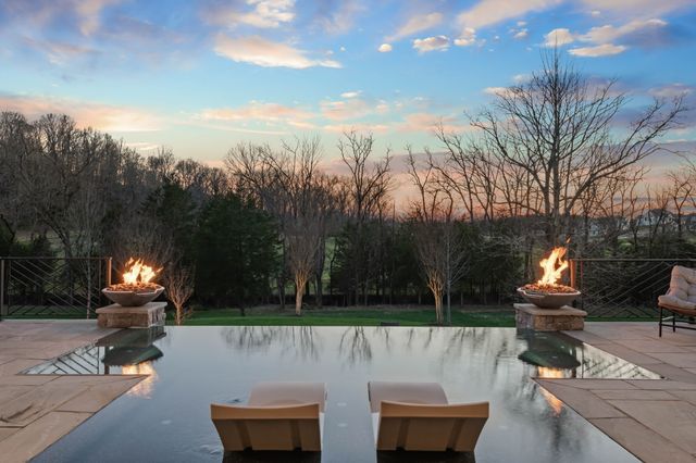 8146 Heirloom Blvd, College Grove, TN 37046