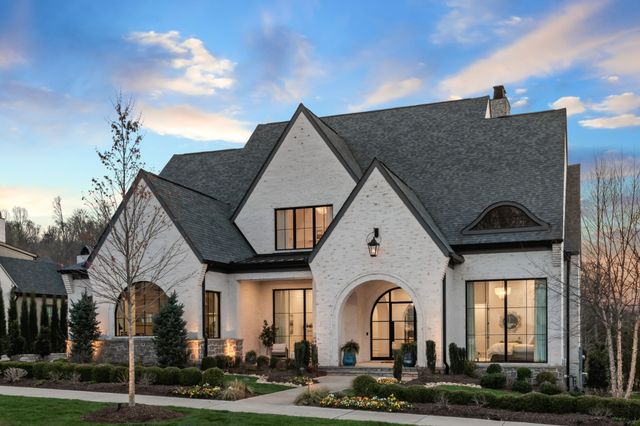 8146 Heirloom Blvd, College Grove, TN 37046