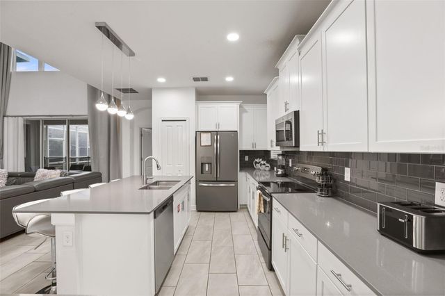 621 DROP SHOT DRIVE, Davenport, FL 33896