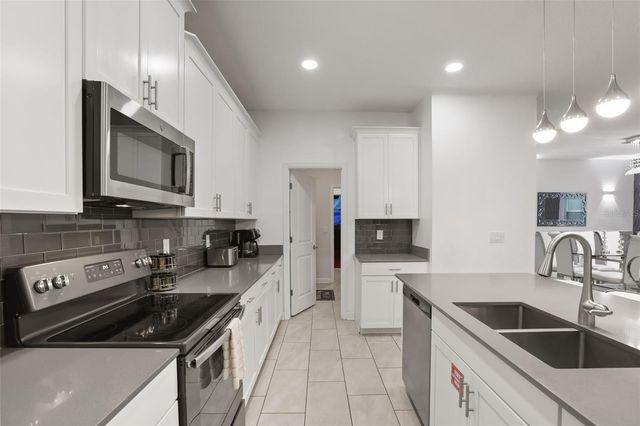 621 DROP SHOT DRIVE, Davenport, FL 33896
