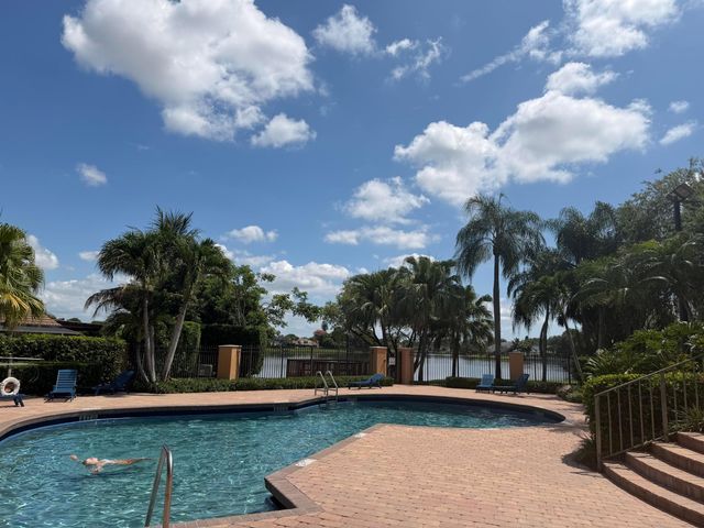 1852 Capeside Circle, Wellington, FL 33414