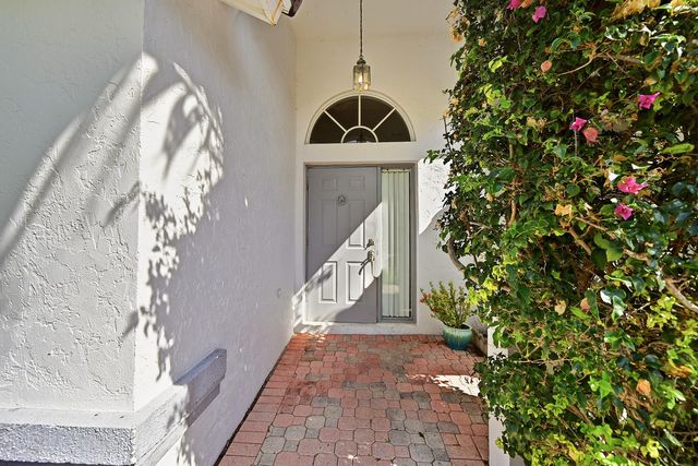 1852 Capeside Circle, Wellington, FL 33414