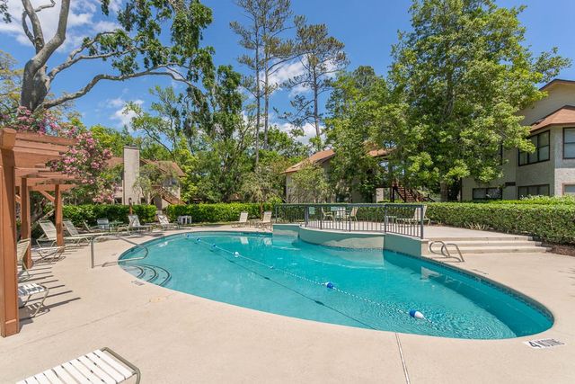 401 Harbour Oaks Drive, St Simons Island, GA 31522