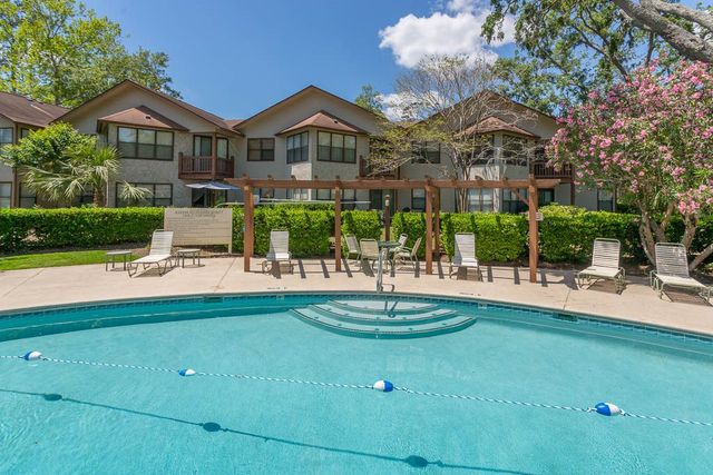 401 Harbour Oaks Drive, St Simons Island, GA 31522