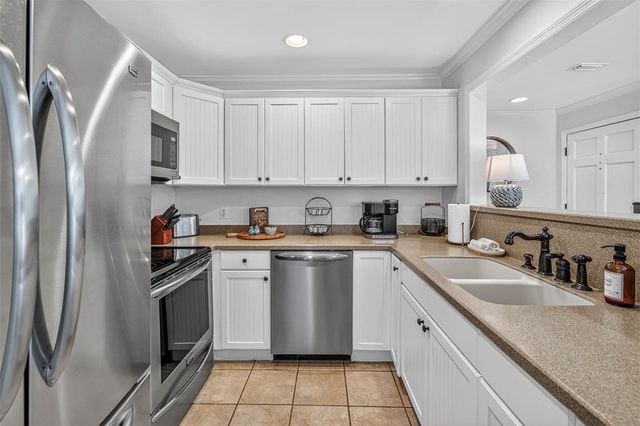 401 Harbour Oaks Drive, St Simons Island, GA 31522