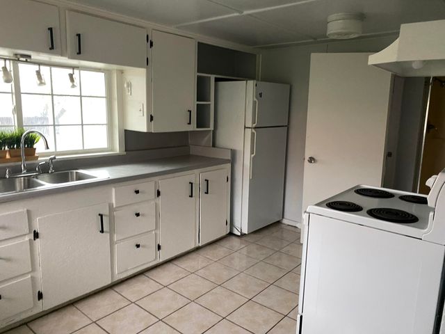 1129 Magnolia Avenue, Redding, CA 96001