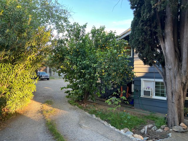 1129 Magnolia Avenue, Redding, CA 96001