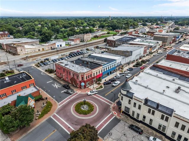 220 S Scales Street, Reidsville, NC 27320