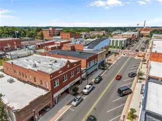220 S Scales Street, Reidsville, NC 27320