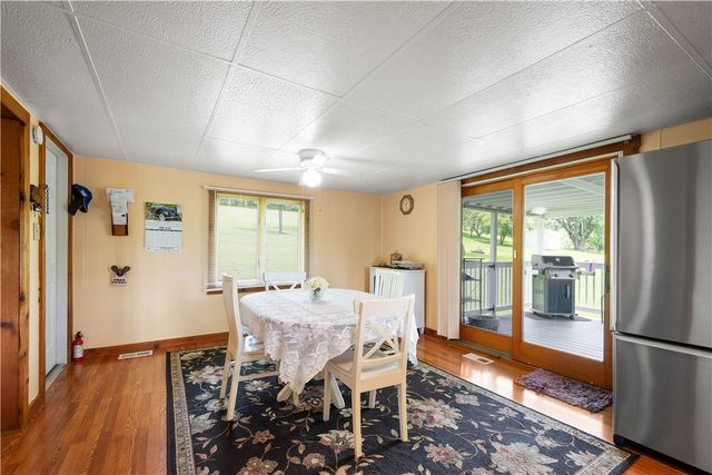 8 Leasure Way, Cecil, PA 15321