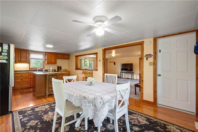 8 Leasure Way, Cecil, PA 15321