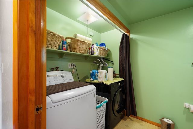 8 Leasure Way, Cecil, PA 15321